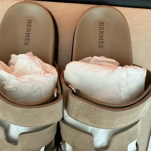 Hermès Chypre beige sandals - Picture 3 of 11